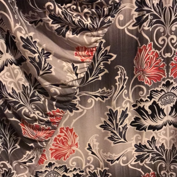 67) rafaella blouse. Strikingly pretty fabric. - Picture 3 of 6